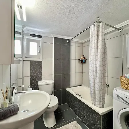 P Deluxe B3 Apartment Nea Michaniona